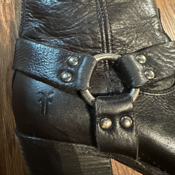 Women’s Frye black leather booties size 9 - Picture 2 of 5